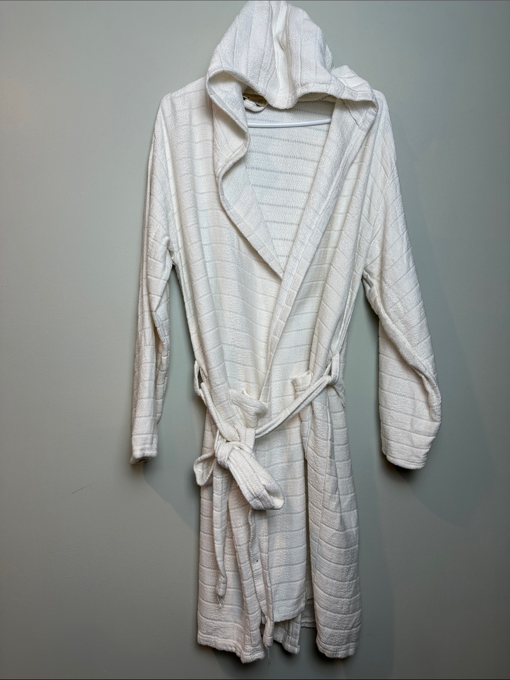110. POKOLOKO bamboo robe.